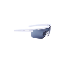 Bbb  BSG-57 kerékpáros szemüveg Avenger matt fehér keret fehér szárvéggel / PC füst tükrös lencsékkel